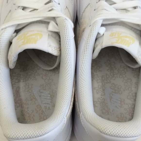 Nike Flower Swoosh Active wear White. Never worn - Picture 5 of 6